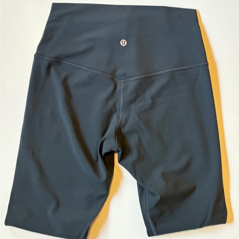 Lululemon dark gray High-Waisted Leggings size 8 - Picture 2 of 4